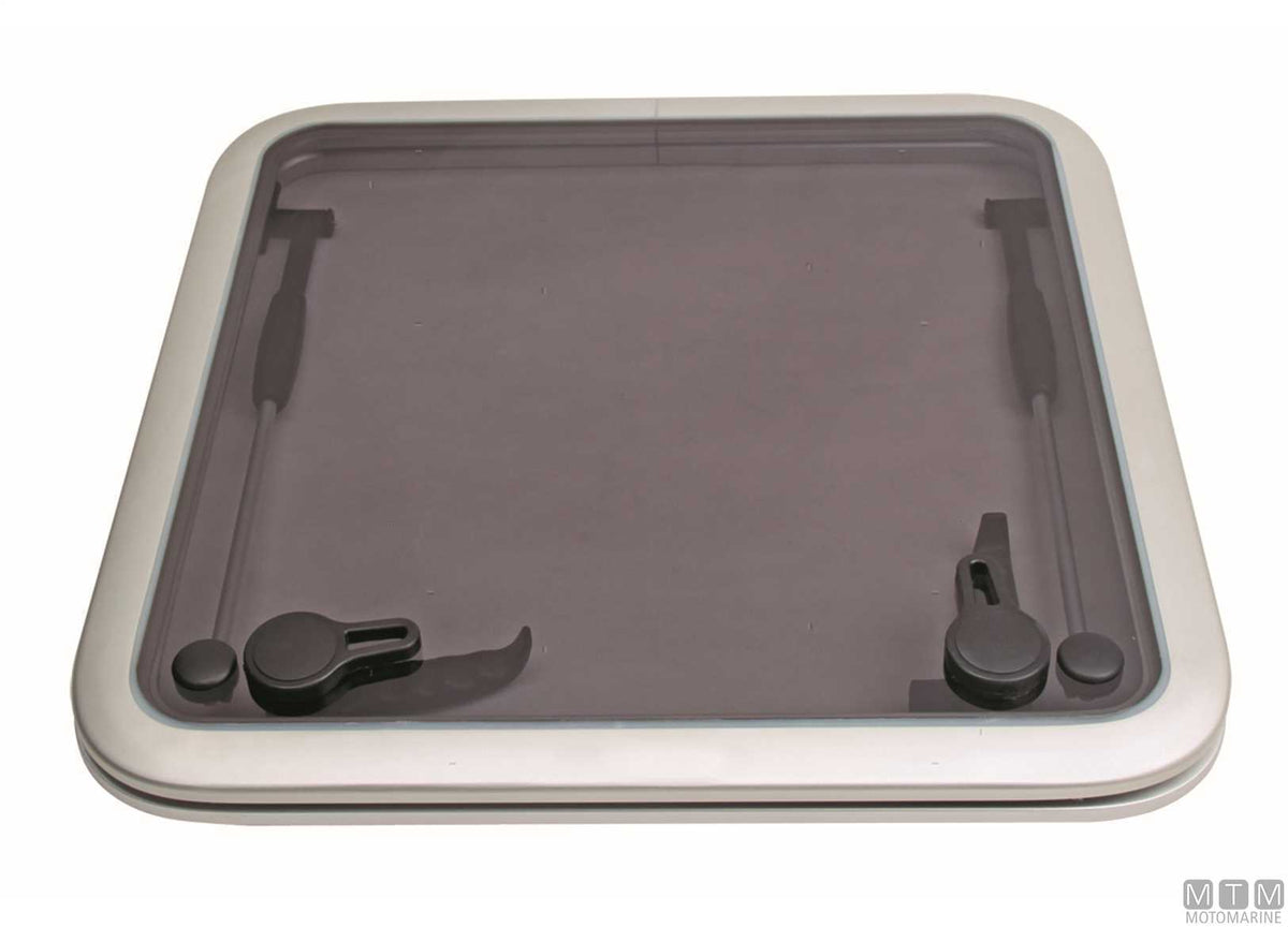 Square hatch MTM G-Type 502x502 mm in aluminium - original photo Motomarine Srl