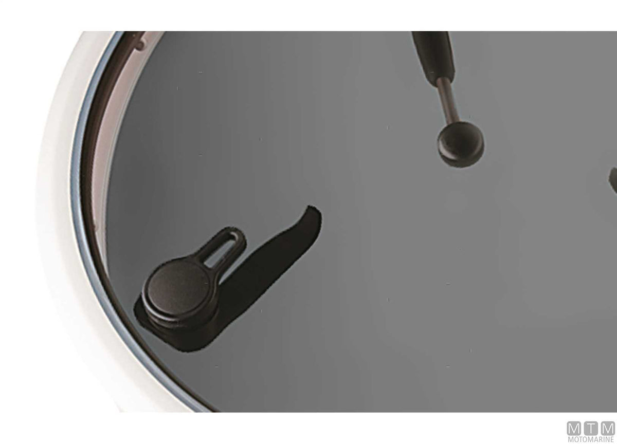 Round hatch MTM G-Type Ø586 mm in aluminium - original photo Motomarine Srl