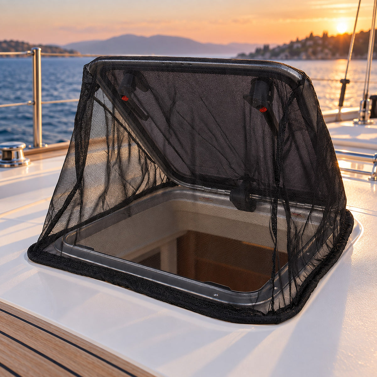 Oceansouth Flyscreen mesh for outdoor hatches 620 x 620 mm - in use