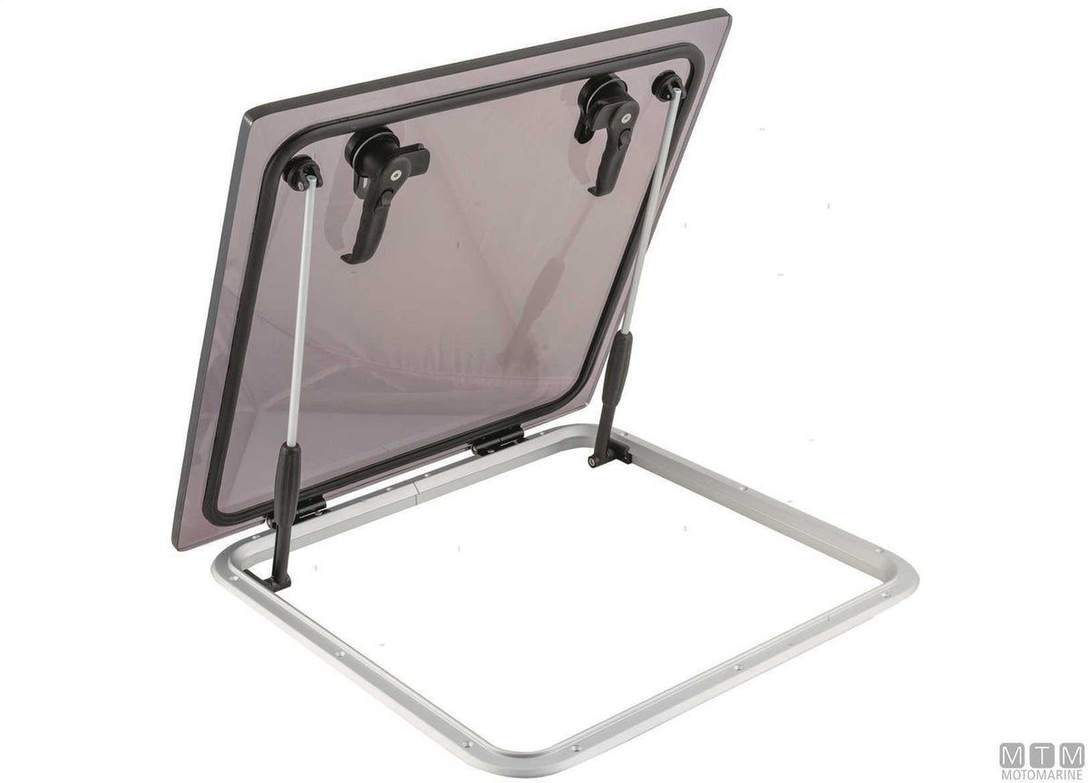 MTM G-Type square flush-deck hatch - original photo Motomarine Srl