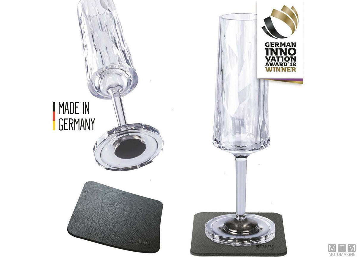 Silwy pair of magnetic plastic champagne glasses - original photo Motomarine Srl