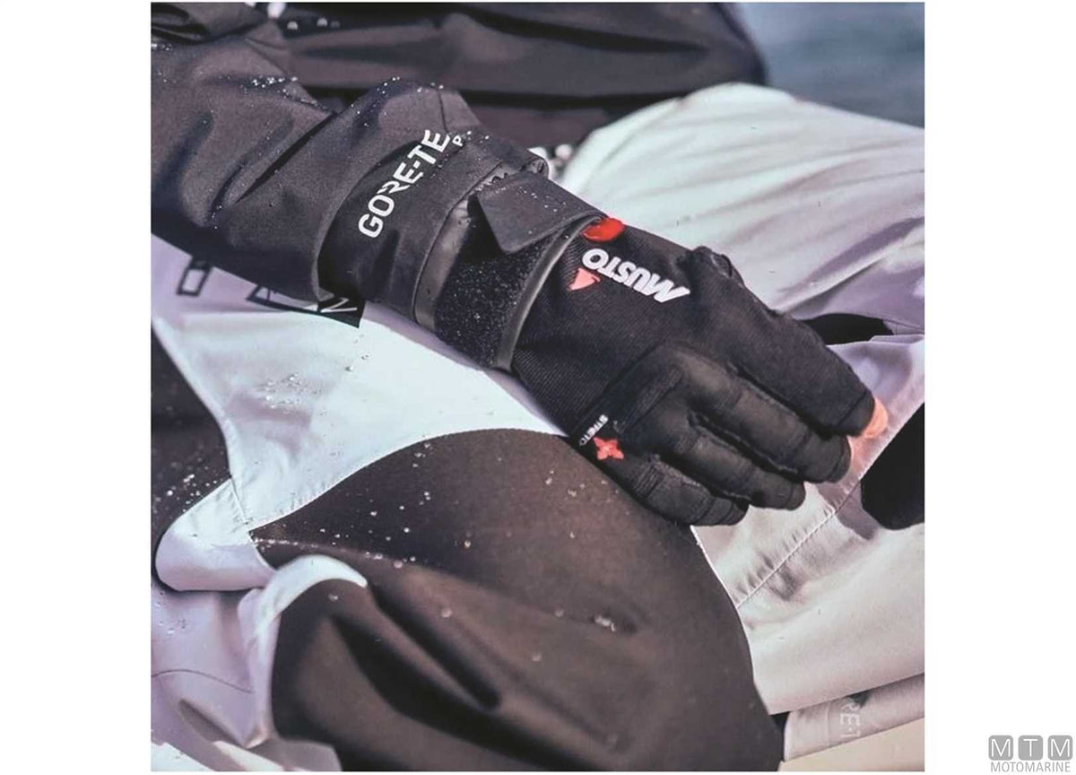 Musto Essential Sailing Gloves 991 black XS - original photo Motomarine Srl