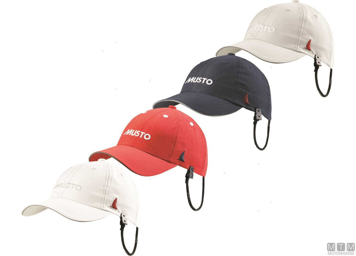 Musto Essential Fast Dry Crew Cap 841 platinum - original photo Motomarine Srl