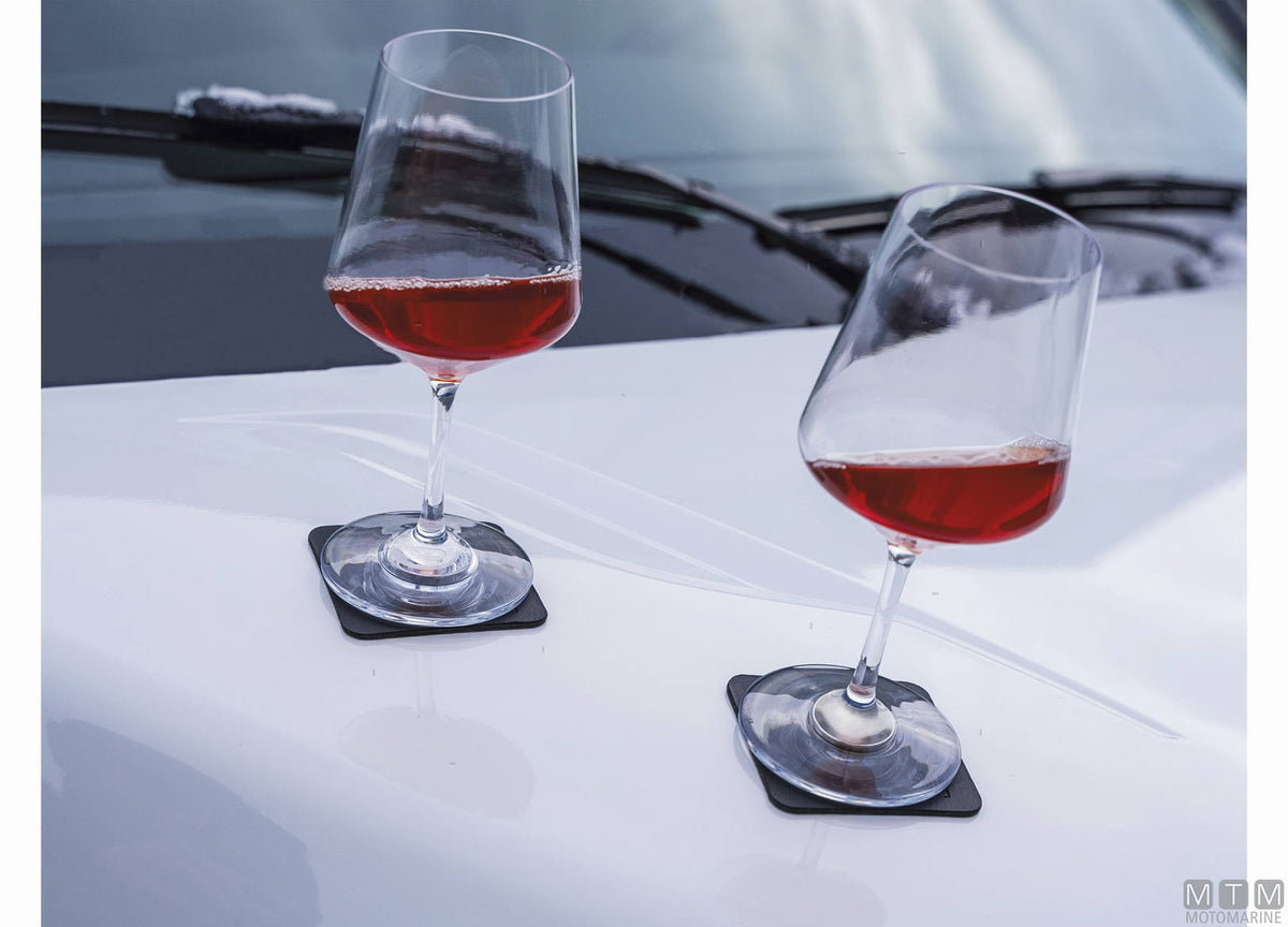 Silwy pair of magnetic plastic wine glasses Class - original photo Motomarine Srl