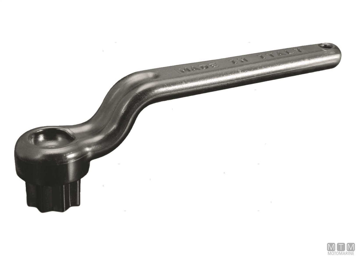 Deck filler key with winch handle socket - original photo Motomarine Srl